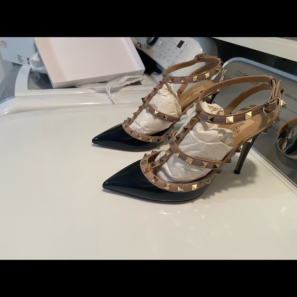 Authentic Valentino Rock Studs, make a statement - Picture 12 of 13